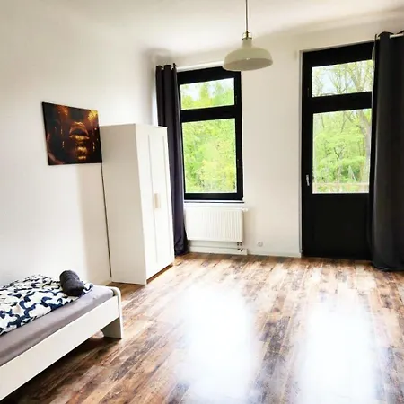 Voll-ausgestattete Monteurunterkuenfte *