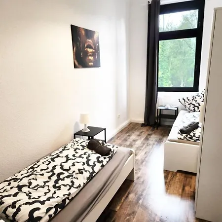 Voll-ausgestattete Monteurunterkuenfte Lägenhet