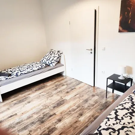 Voll-ausgestattete Monteurunterkuenfte Lägenhet Stolberg (Rhineland)