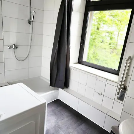 Voll-ausgestattete Monteurunterkuenfte Lägenhet *