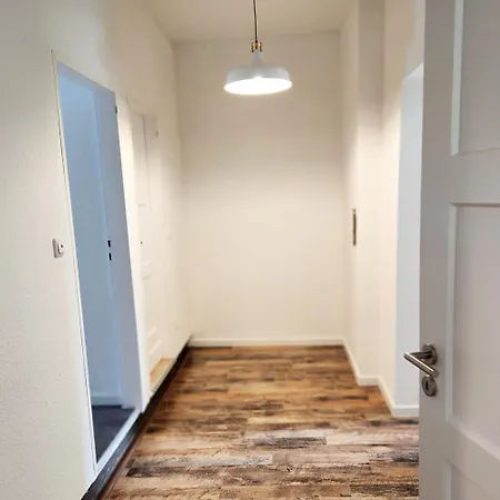 Voll-ausgestattete Monteurunterkuenfte Lägenhet *